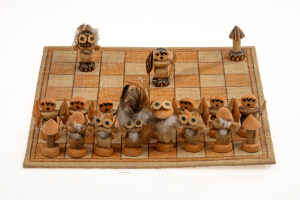 Congo, XX secolo, sughero e piume, Re: 11 cm